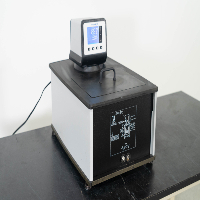 VWR 20L Recirculating Water Bath image 1